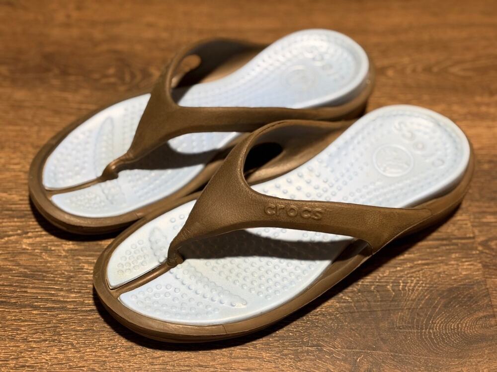 Crocs Athens Womens Size 7 Brown Flip Flop Sandals Contoured Arch Support